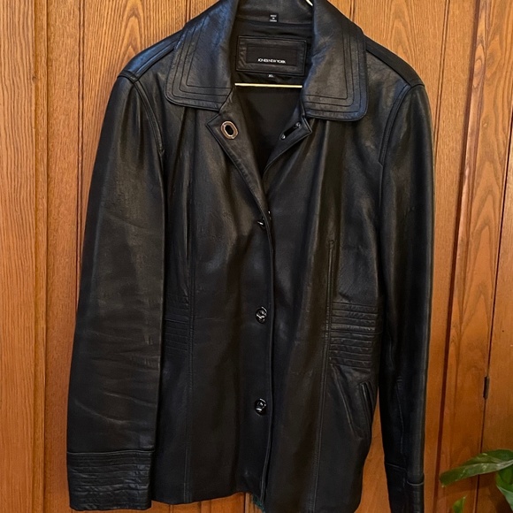 Jones New York black leather jacket - Picture 9 of 9